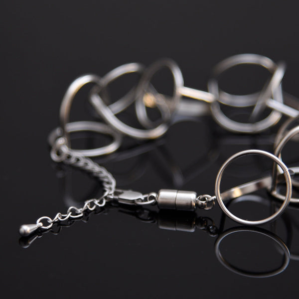 Pursuits: Loops Bracelet - Silver or Gold
