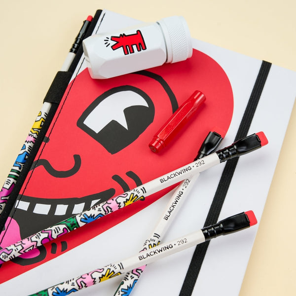 Blackwing Volume 292 - Keith Haring "Smiling Heart" Gift Set