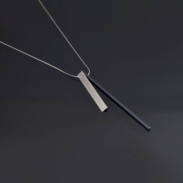 Pursuits: Flair Short Necklace - Gold or Silver