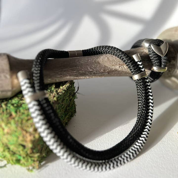 Illuminate: Modern Classic Necklace Choker Black and White