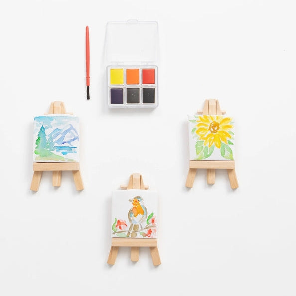 Tiny Easel: Mini Masterpiece