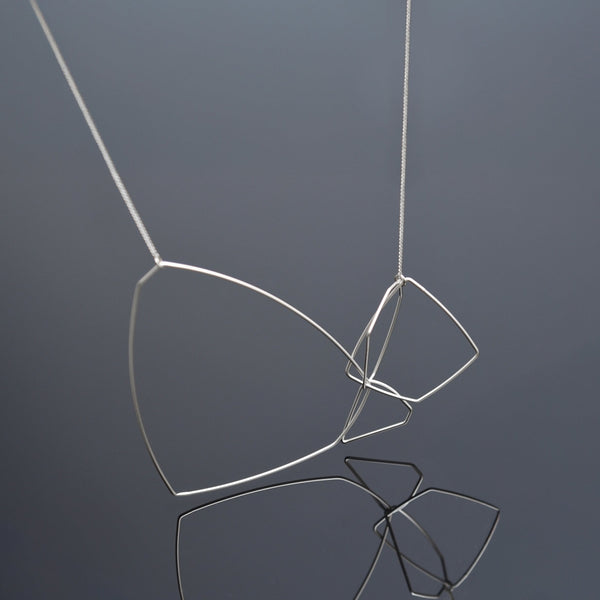 Elva Necklace - Satin silver