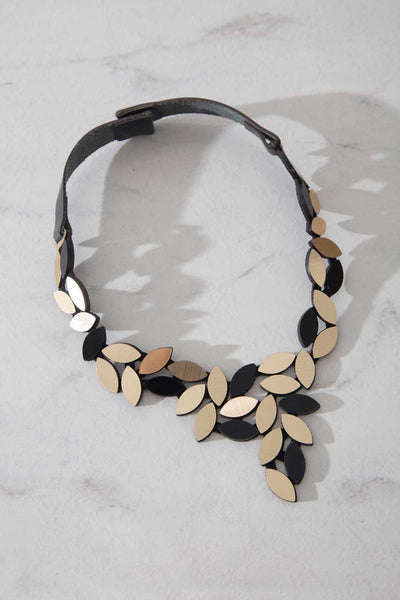 Kate Leaves V Necklace - Black & Gold